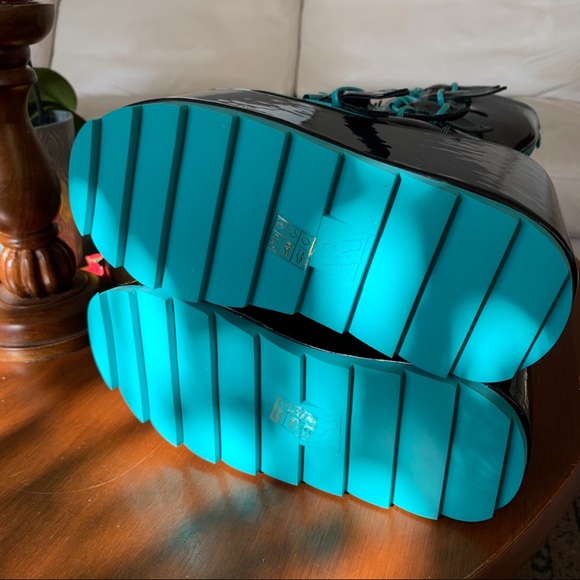 New YRU Dune Patent Butterfly Platform Boots - Picture 15 of 15